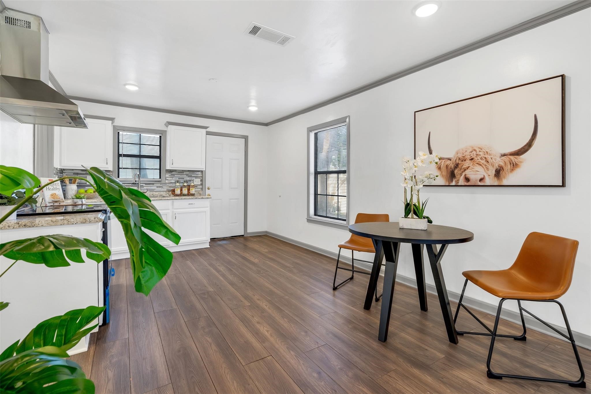 8000 Melrose Street E 