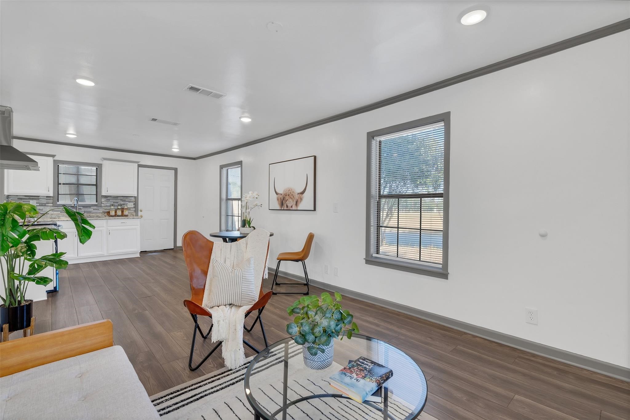 8000 Melrose Street E 