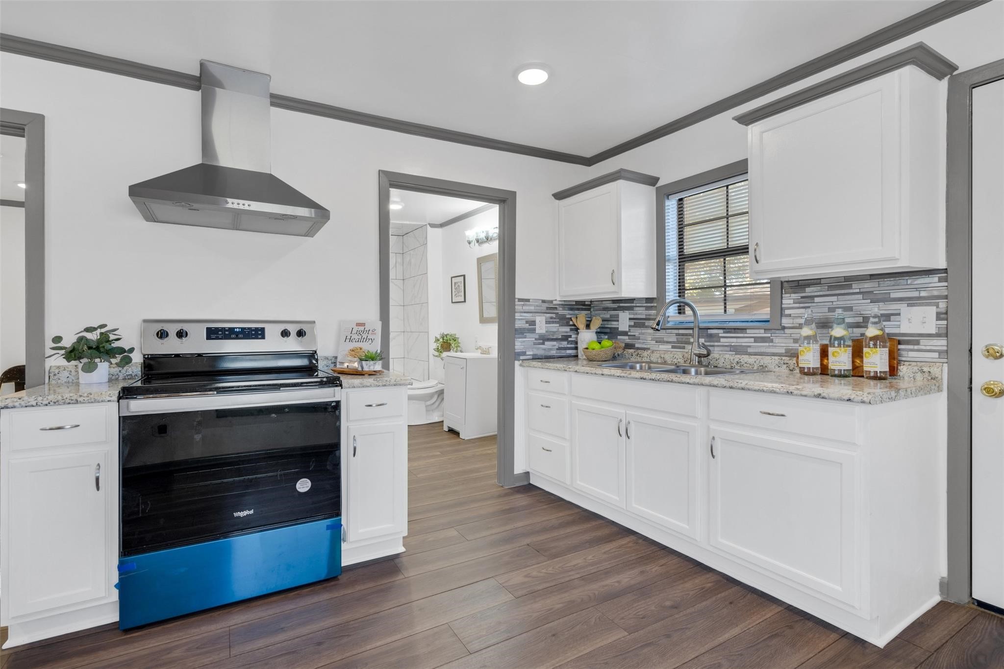 8000 Melrose Street E 