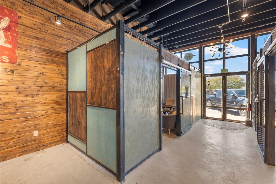 214 N Main Street , West, TX, 76691 | 221980 | Realty Texas LLC
