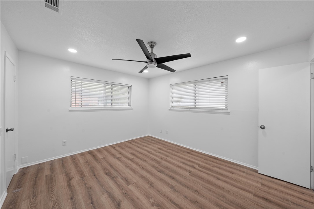 464 Cranbrook Drive , Woodway, TX, 76712 | 221987 | Realty Texas LLC