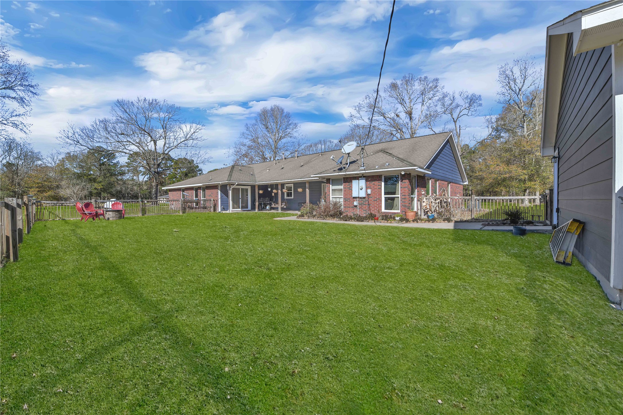 284 County Road 2292 , Cleveland, TX, 77327 | 52331366 | Realty Texas LLC