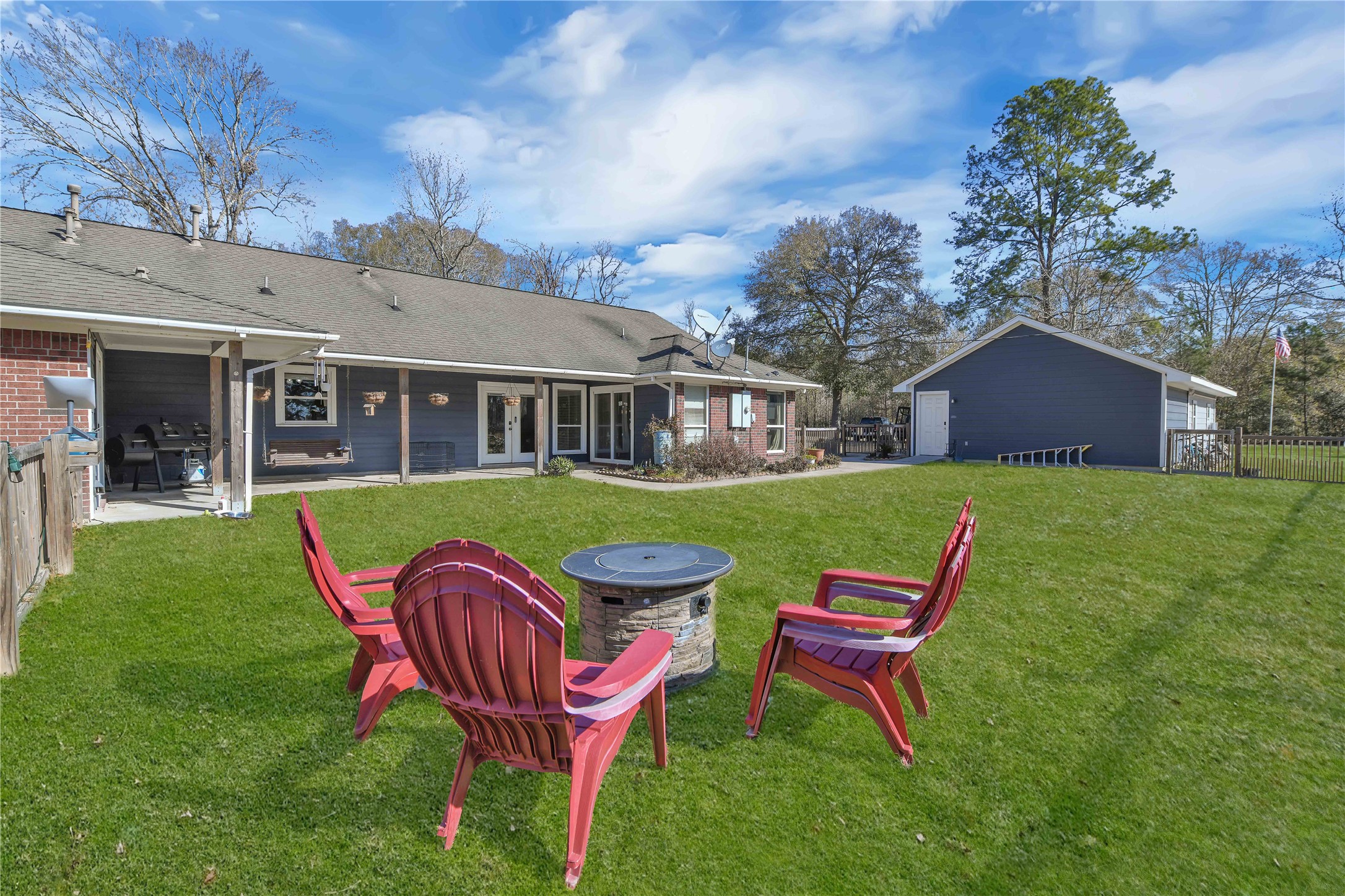 284 County Road 2292 , Cleveland, TX, 77327 | 52331366 | Realty Texas LLC