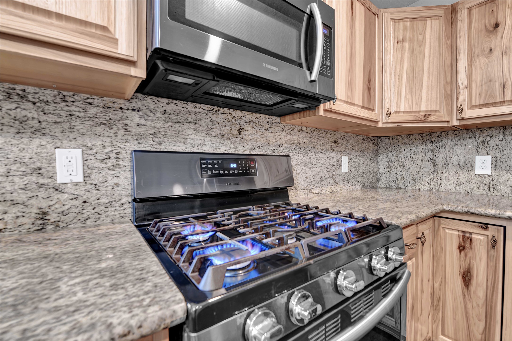 284 County Road 2292 , Cleveland, TX, 77327 | 52331366 | Realty Texas LLC