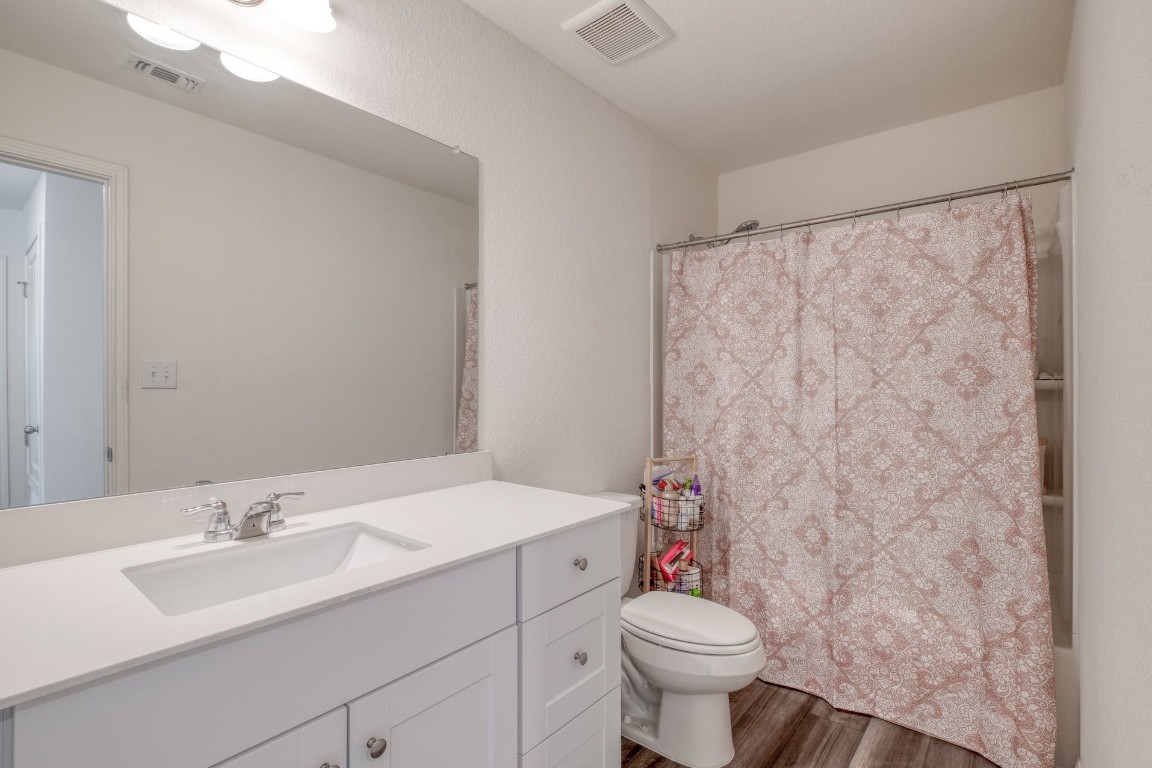 250 Night Riders Way , Jarrell, TX, 76537 | 8338871 | Realty Texas LLC