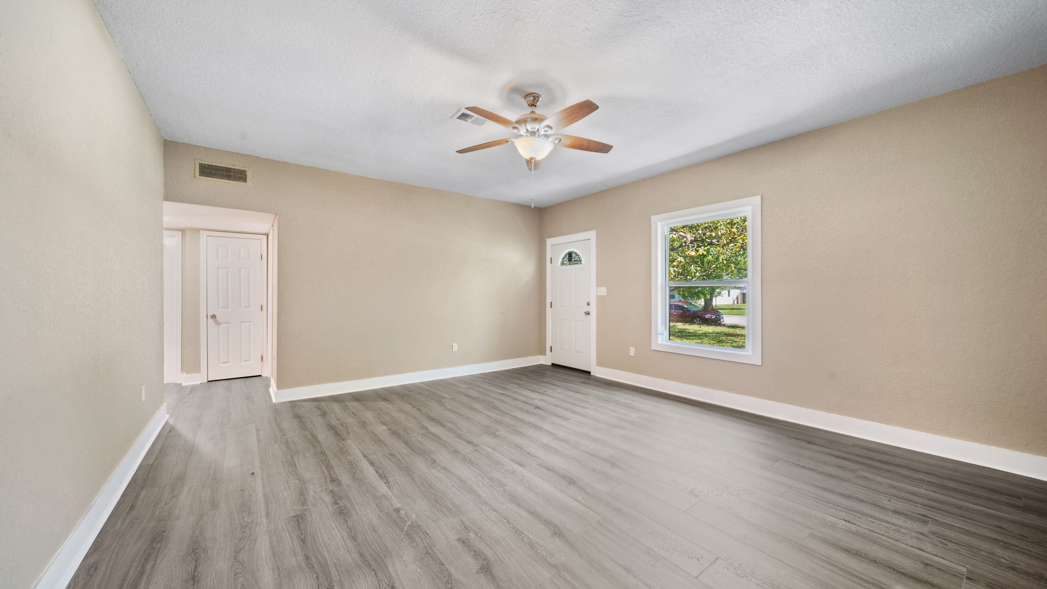 1323 W 4th Street , Freeport, TX, 77541 | 7956413 | Realty Texas LLC