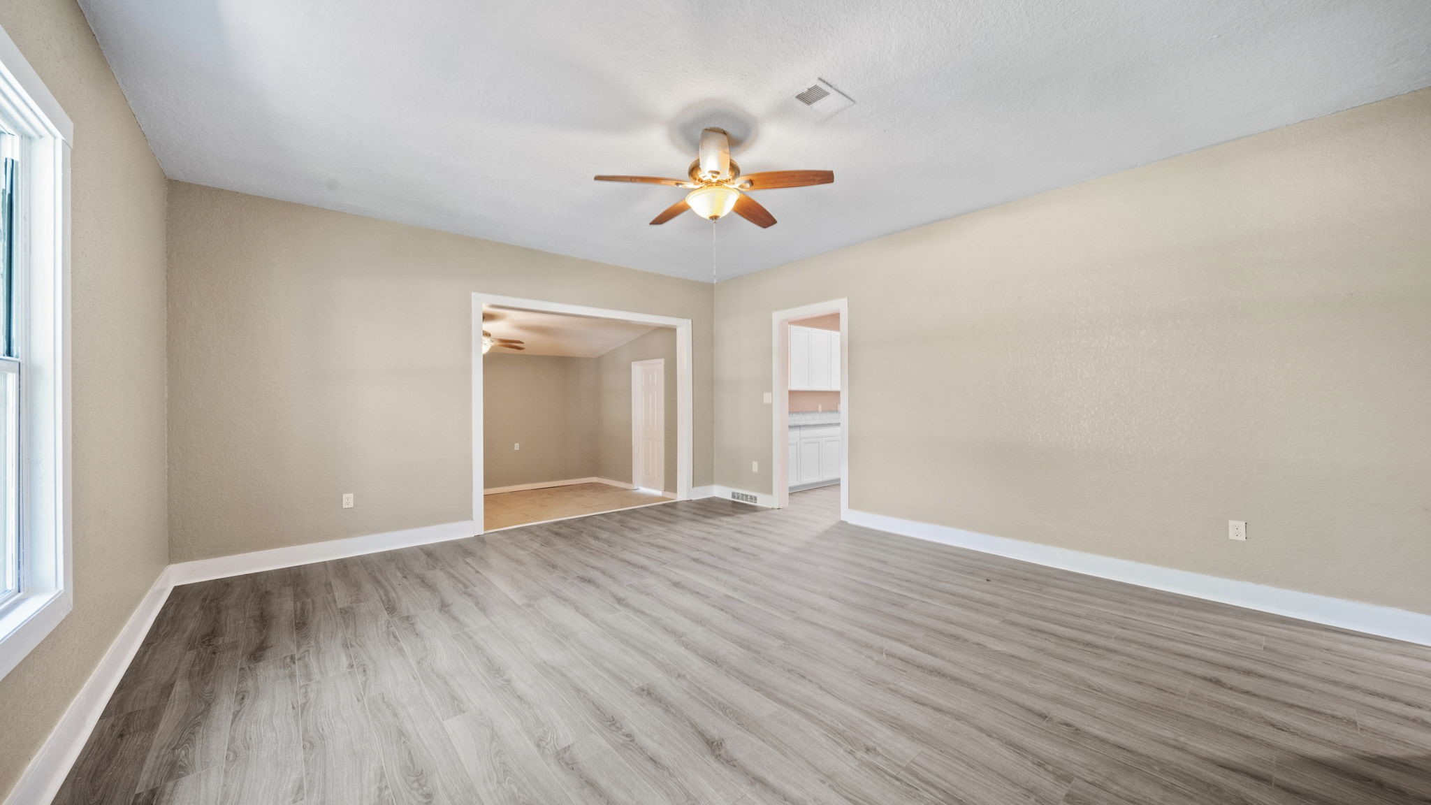 1323 W 4th Street , Freeport, TX, 77541 | 7956413 | Realty Texas LLC