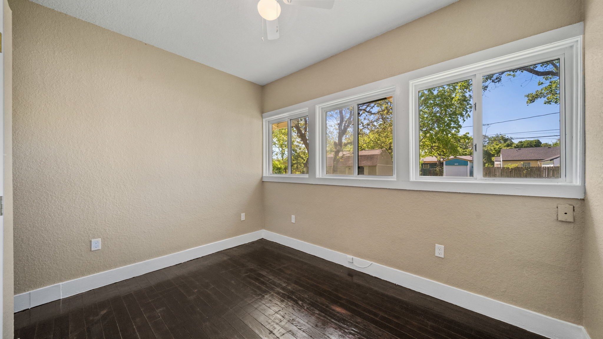 1323 W 4th Street , Freeport, TX, 77541 | 7956413 | Realty Texas LLC