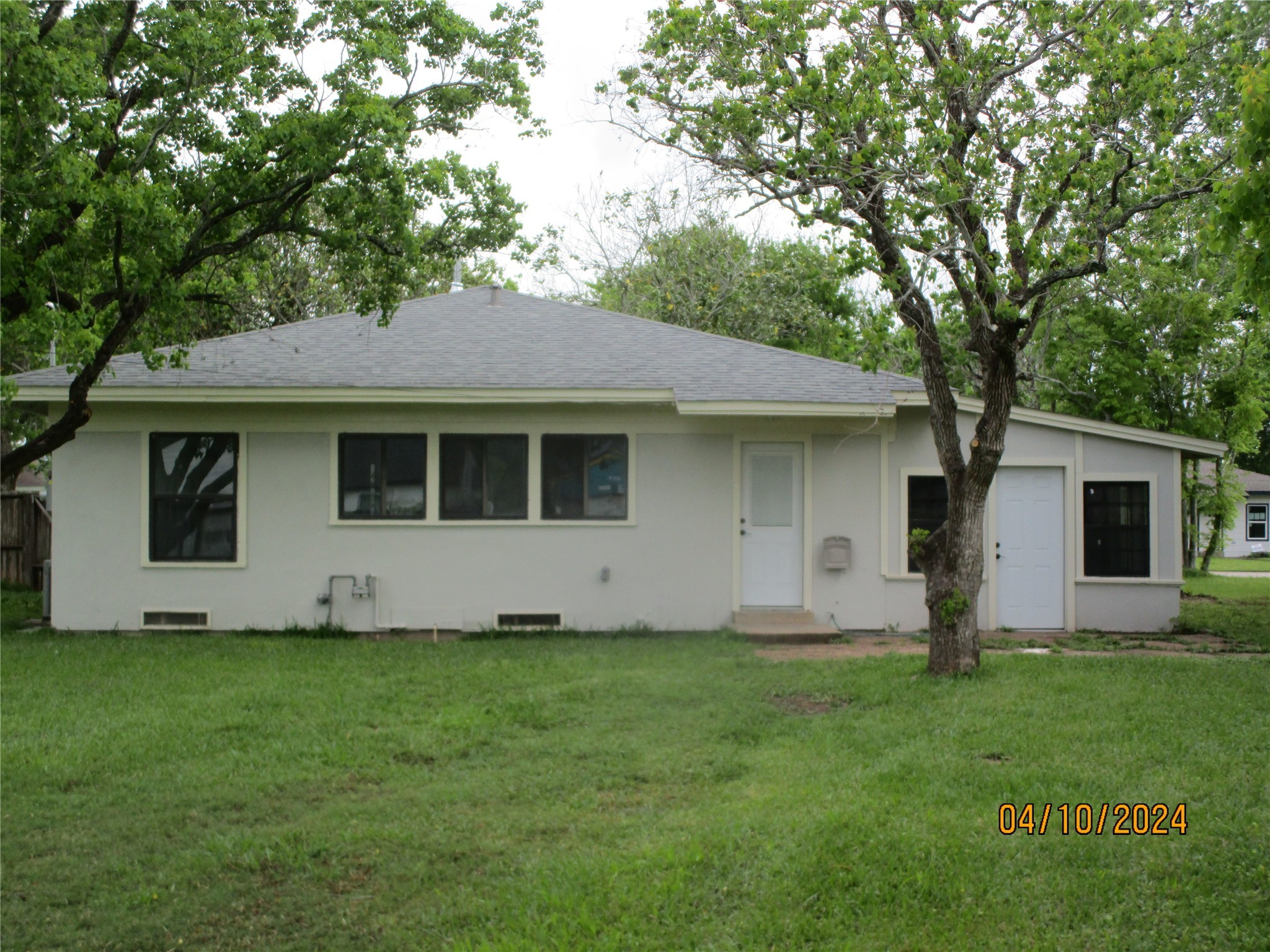 1323 W 4th Street , Freeport, TX, 77541 | 7956413 | Realty Texas LLC
