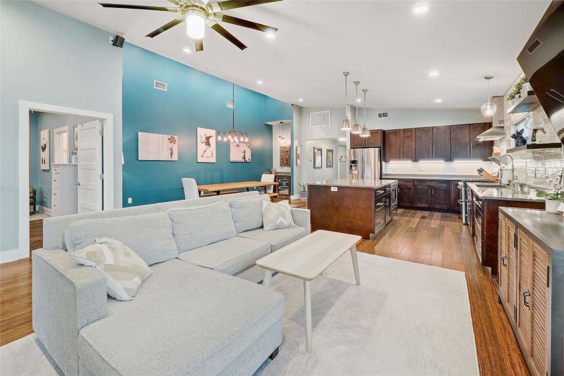 7301 Grover Avenue , Austin, TX, 78757 | 8970902 | Realty Texas LLC