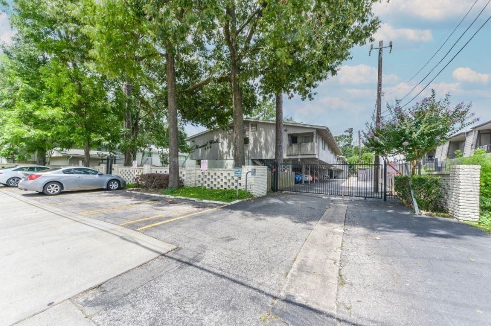 909 Silber Road 26D , Houston, TX, 77024 | 26492398 | Realty Texas LLC