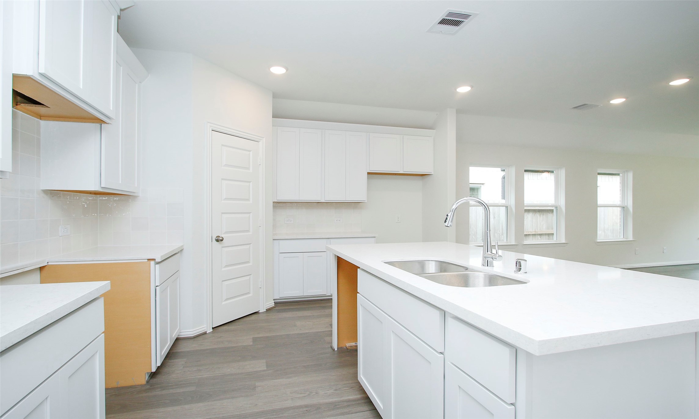 12002 Fletching Stone Lane , Houston, TX, 77044 | 79444413 | Realty Texas LLC
