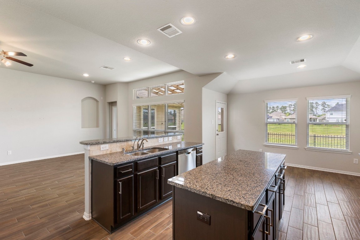 10158 N Whimbrel Circle , Conroe, TX, 77385 | 2736147 | Realty Texas LLC