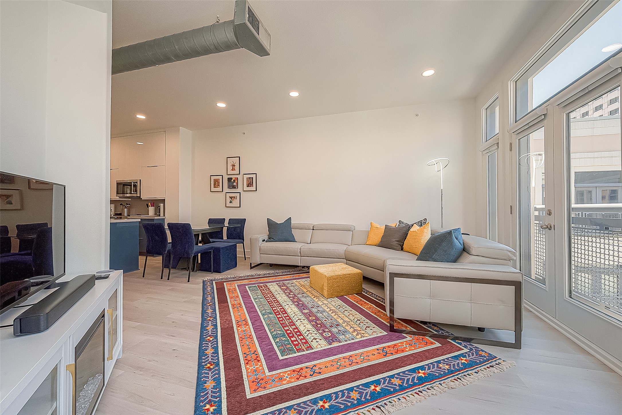 1901 Post Oak Boulevard 4213 , Houston, TX, 77056 | 17972345 | Realty Texas LLC