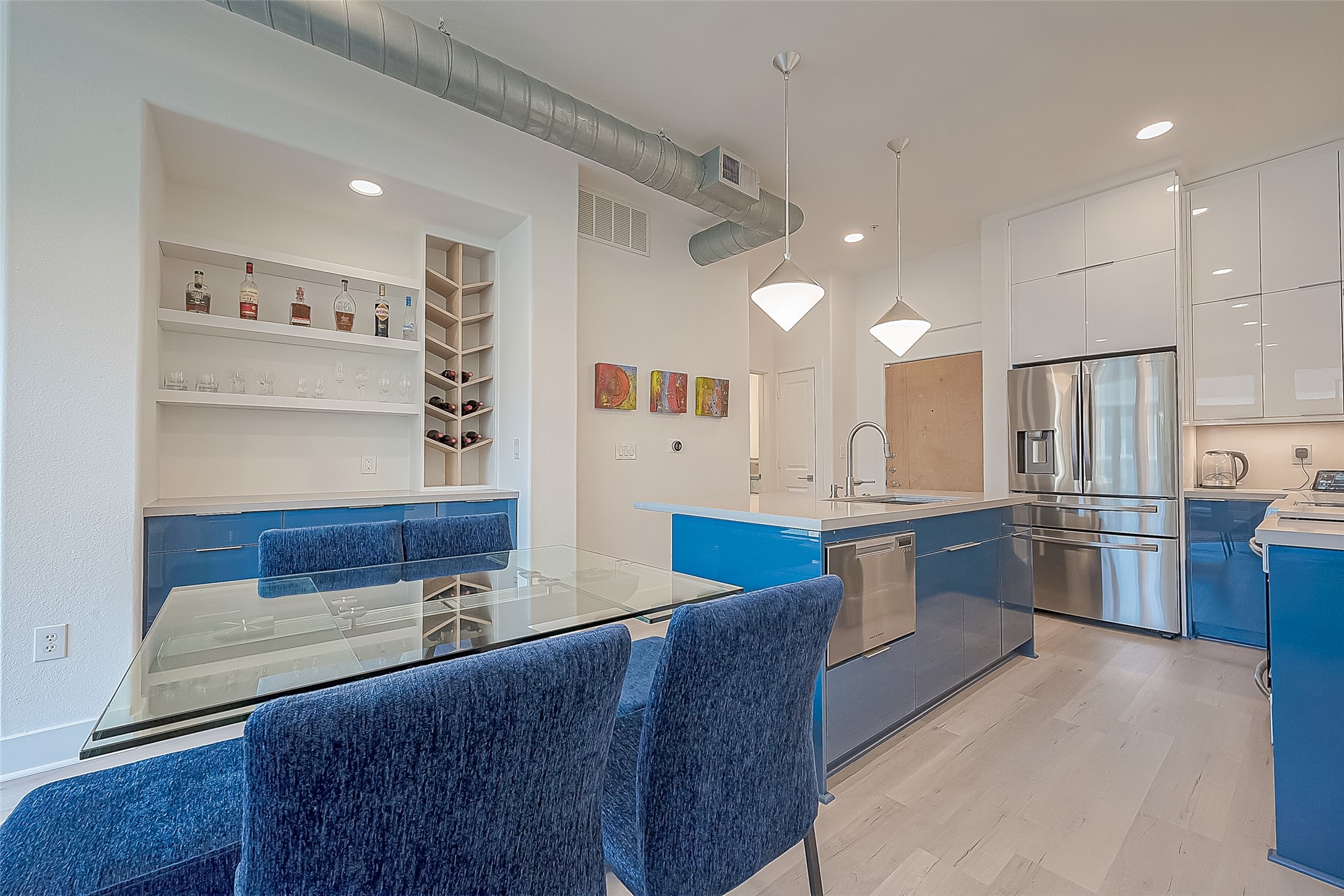 1901 Post Oak Boulevard 4213 , Houston, TX, 77056 | 17972345 | Realty Texas LLC