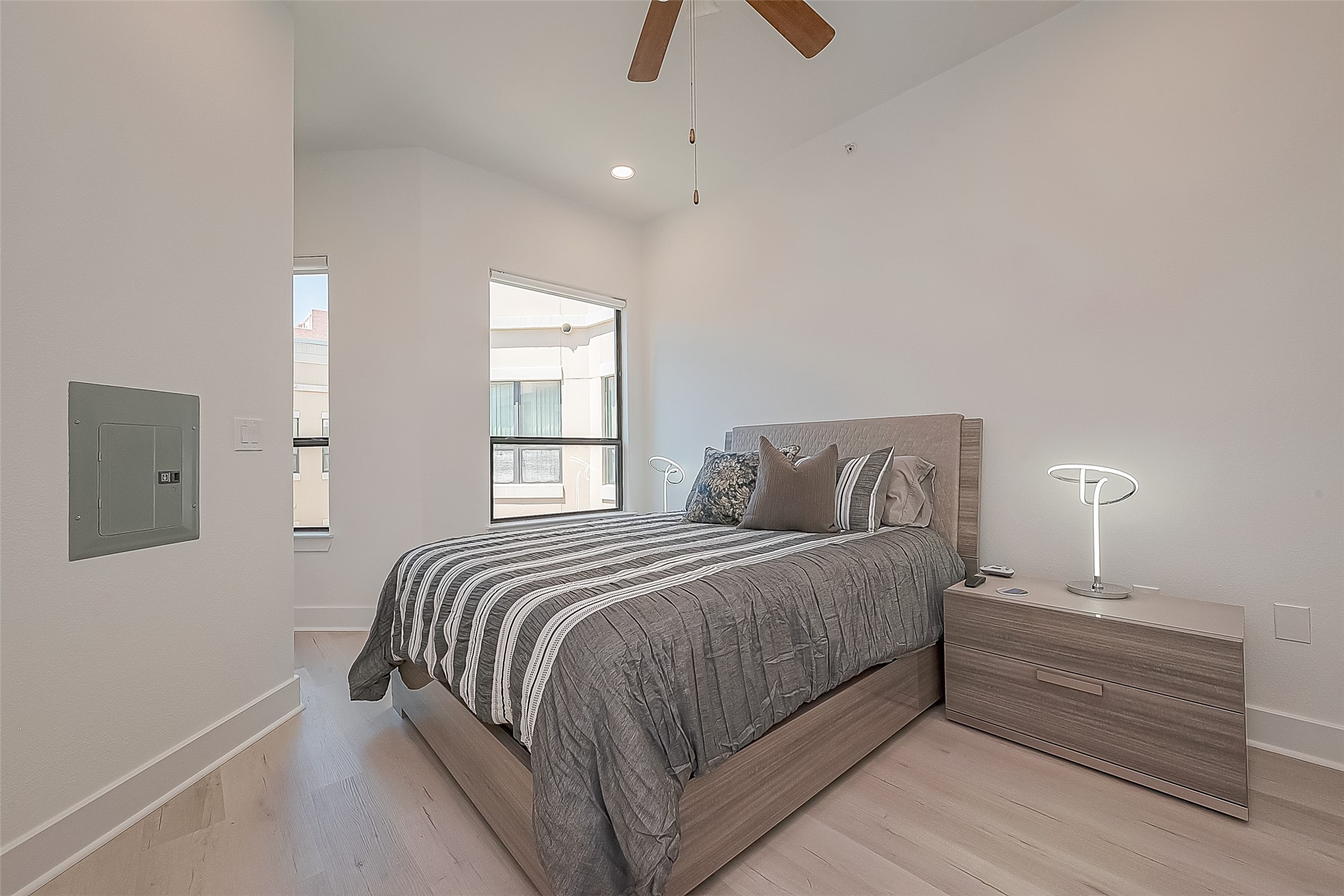 1901 Post Oak Boulevard 4213 , Houston, TX, 77056 | 17972345 | Realty Texas LLC