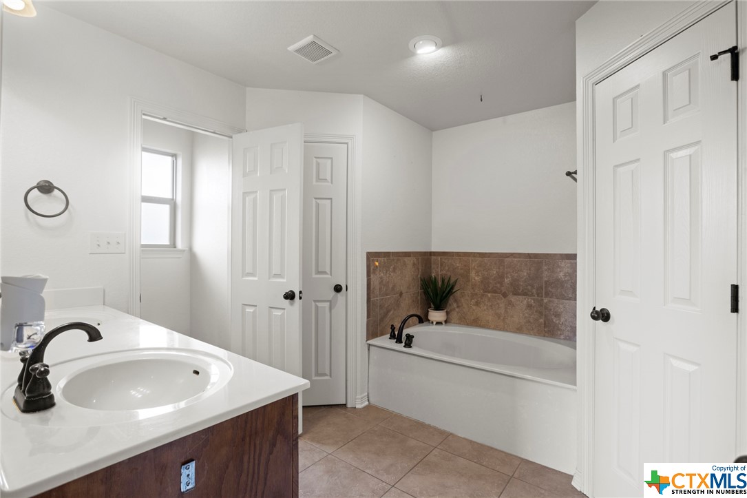 5110 Foxhill Road , Temple, TX, 76502 | 540091 | Realty Texas LLC