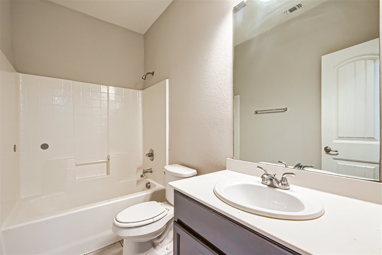 1348 Lake Crest Lane , Lewisville, TX, 75057 | 20587181 | Realty Texas LLC