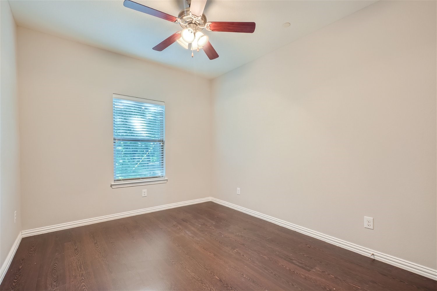 1348 Lake Crest Lane , Lewisville, TX, 75057 | 20587181 | Realty Texas LLC