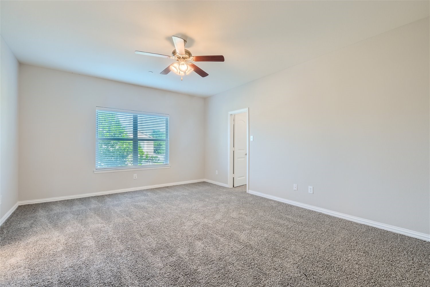 1348 Lake Crest Lane , Lewisville, TX, 75057 | 20587181 | Realty Texas LLC