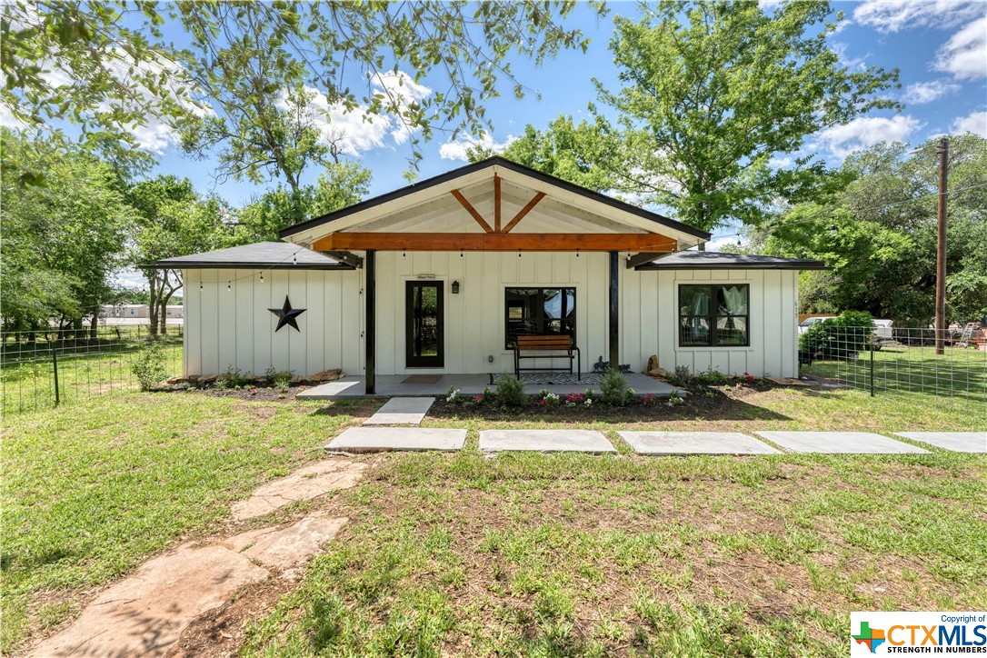 613 S 2nd Street , Stockdale, TX, 78160 | 540542 | Realty Texas LLC