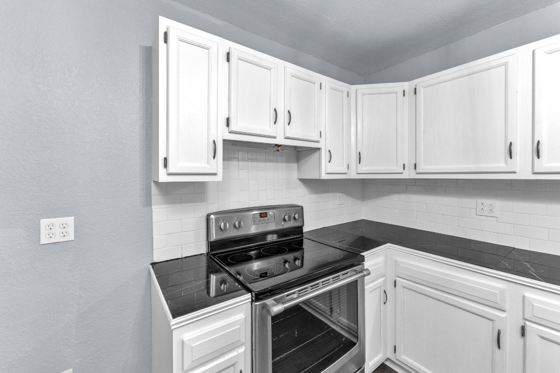 10906 Elm Street , Jonestown, TX, 78645 | 7400424 | Realty Texas LLC