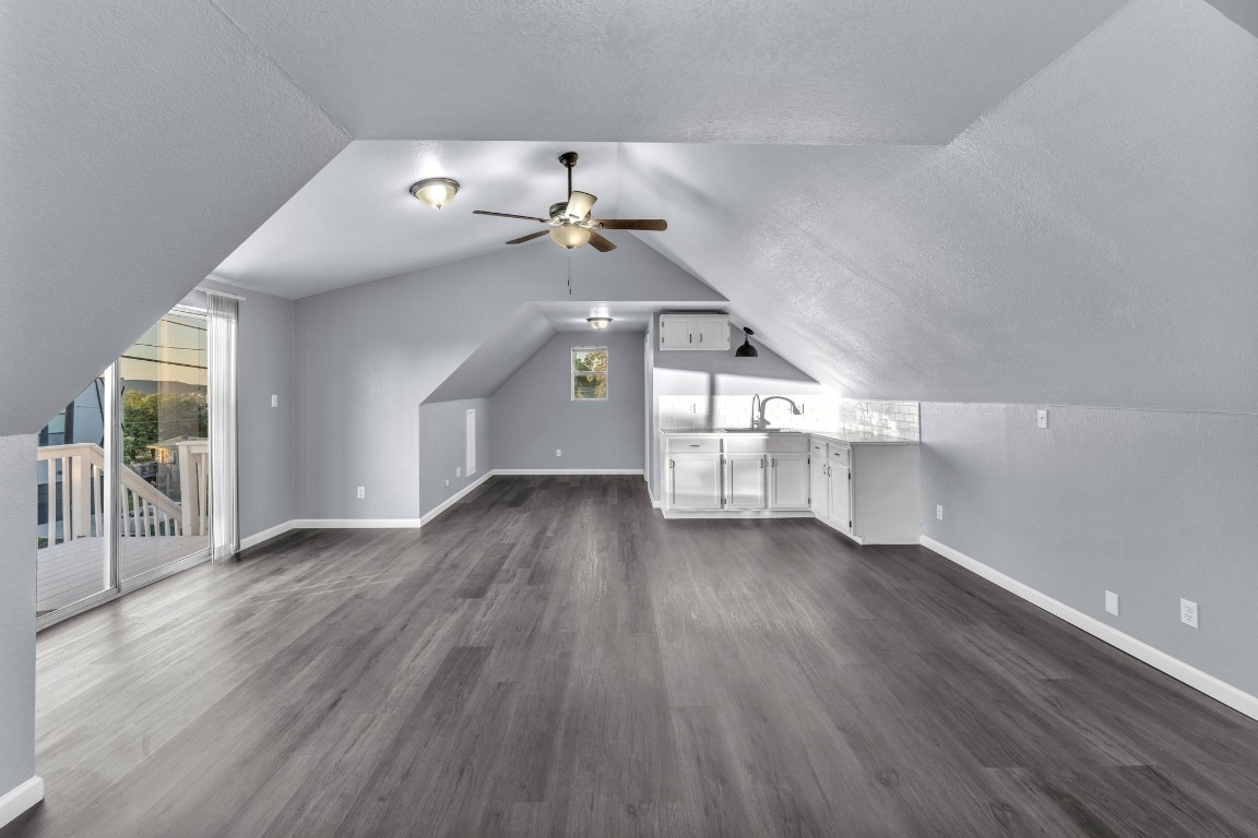 10906 Elm Street , Jonestown, TX, 78645 | 7400424 | Realty Texas LLC
