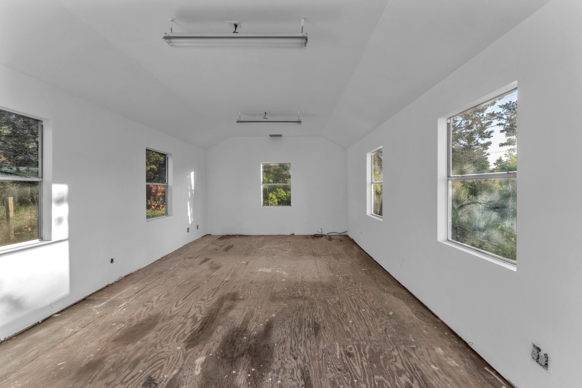 10906 Elm Street , Jonestown, TX, 78645 | 7400424 | Realty Texas LLC