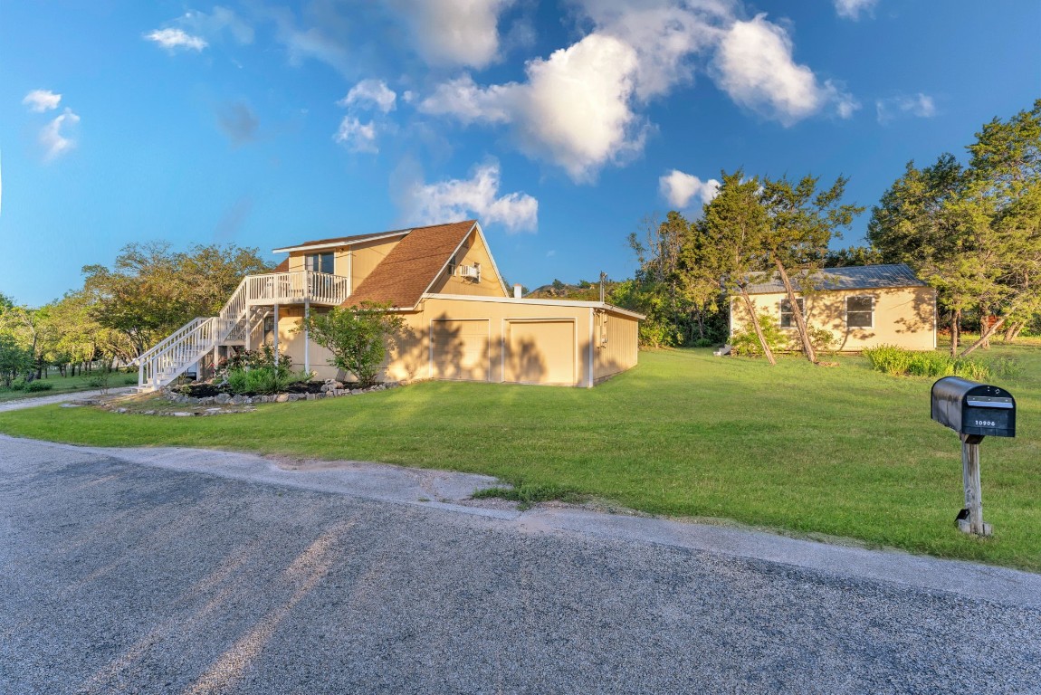 10906 Elm Street , Jonestown, TX, 78645 | 7400424 | Realty Texas LLC