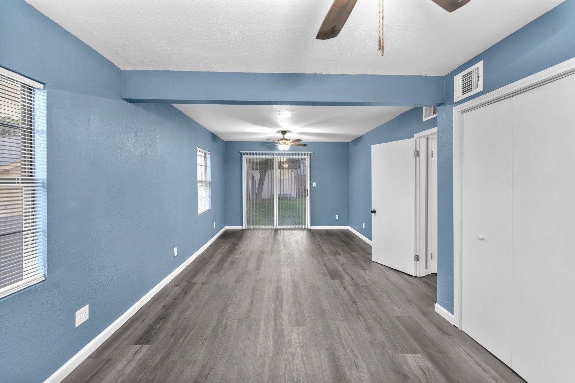 10906 Elm Street , Jonestown, TX, 78645 | 7400424 | Realty Texas LLC