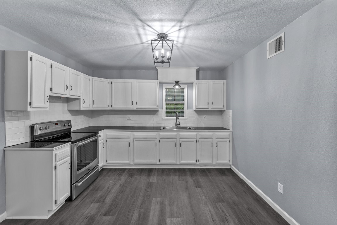 10906 Elm Street , Jonestown, TX, 78645 | 7400424 | Realty Texas LLC