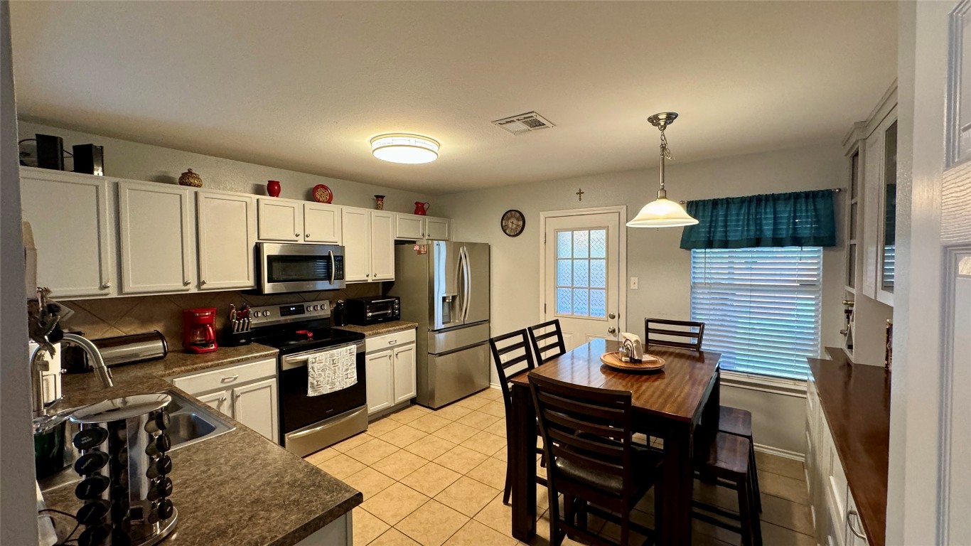 417 Quail Hollow Drive 