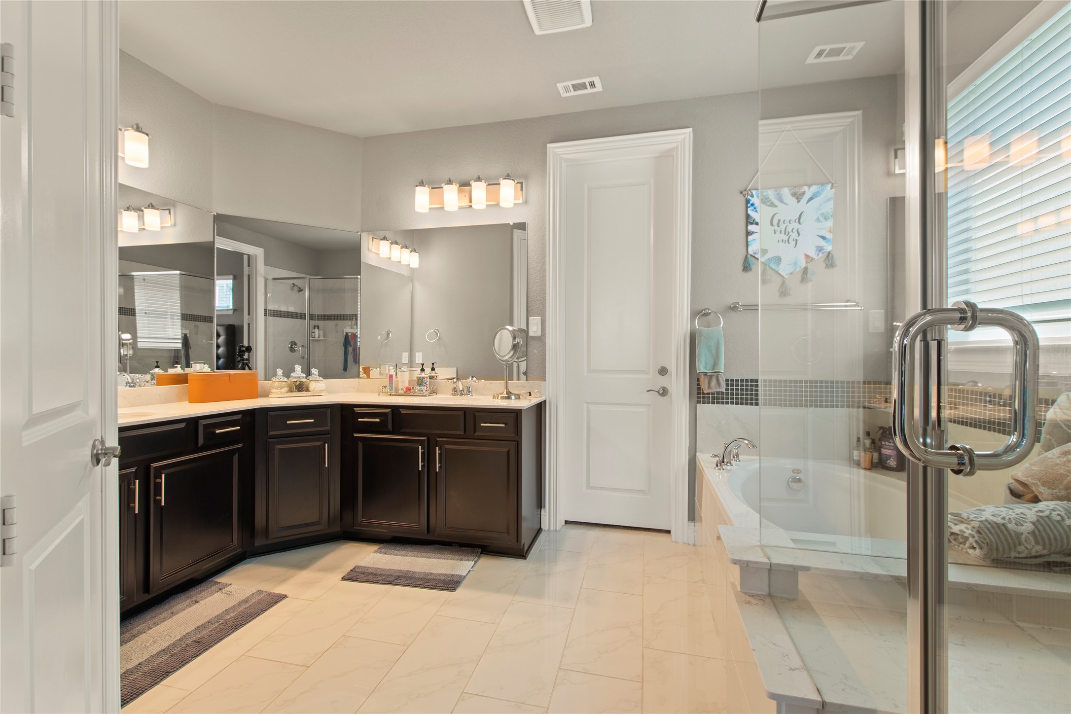 3201 Fountain Dr , Irving, TX, 75063 | 20577949 | Realty Texas LLC