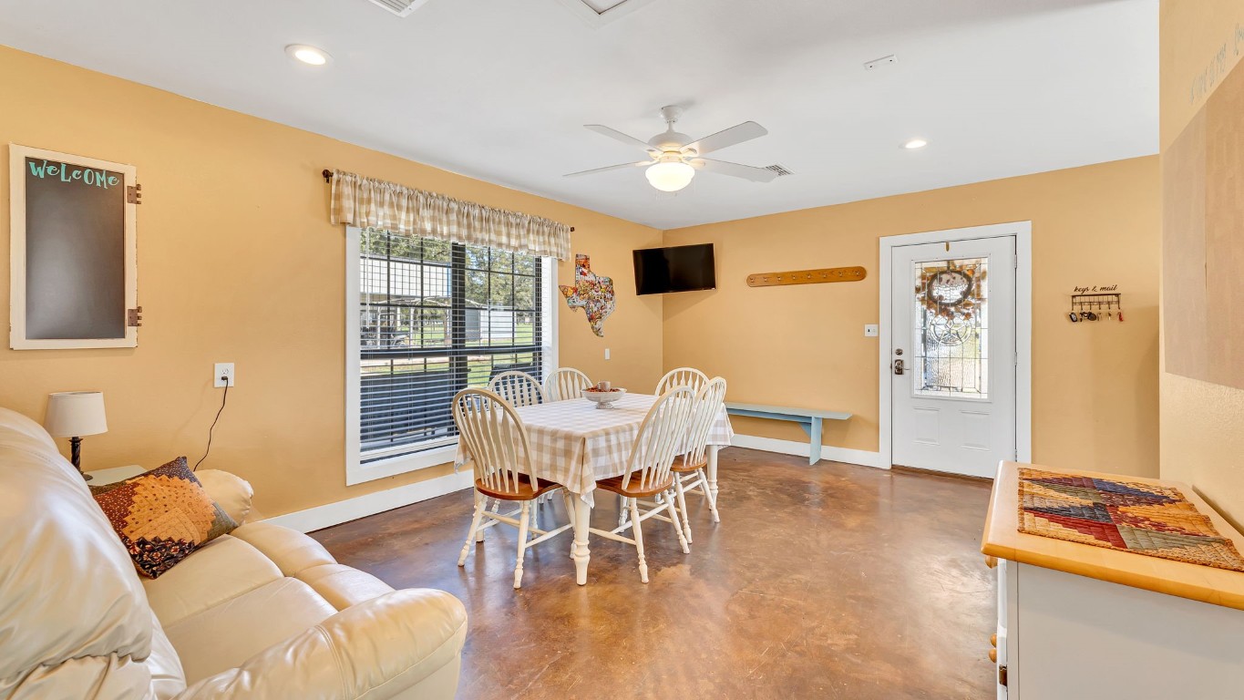 1252 County Road 106 , Paige, TX, 78659 | 9649641 | Realty Texas LLC