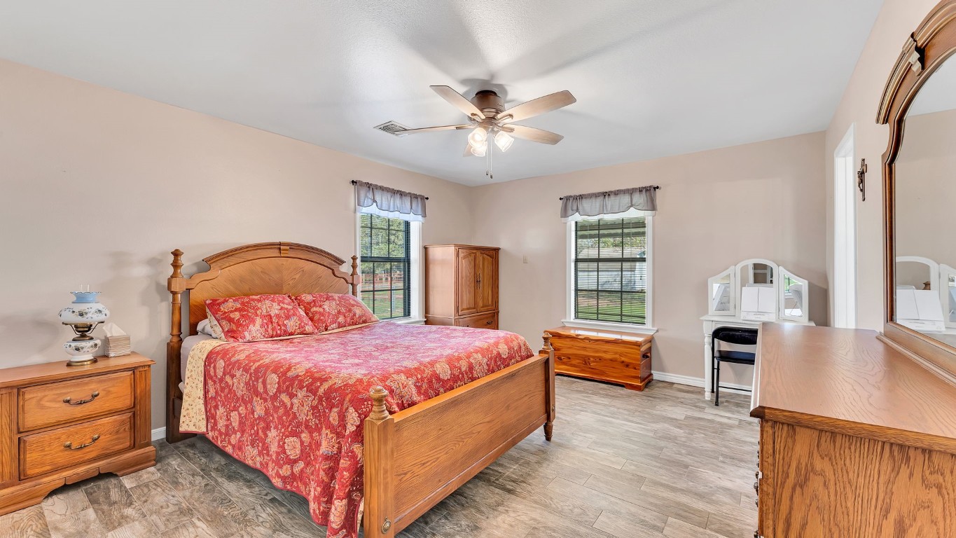 1252 County Road 106 , Paige, TX, 78659 | 9649641 | Realty Texas LLC