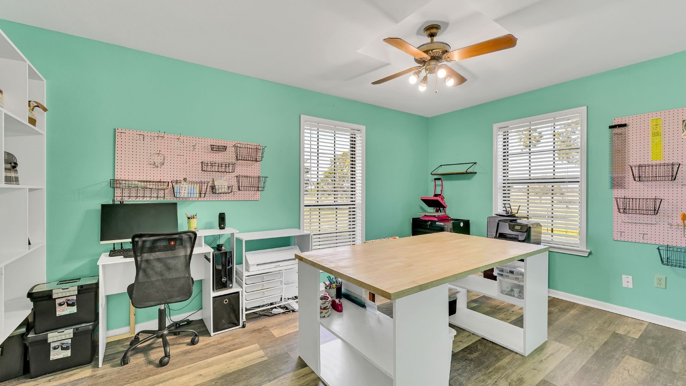 1252 County Road 106 , Paige, TX, 78659 | 9649641 | Realty Texas LLC