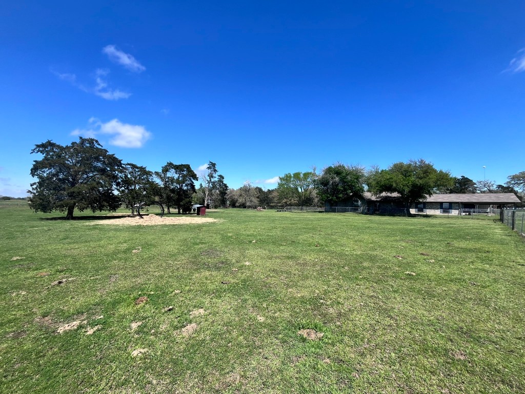 1252 County Road 106 , Paige, TX, 78659 | 9649641 | Realty Texas LLC