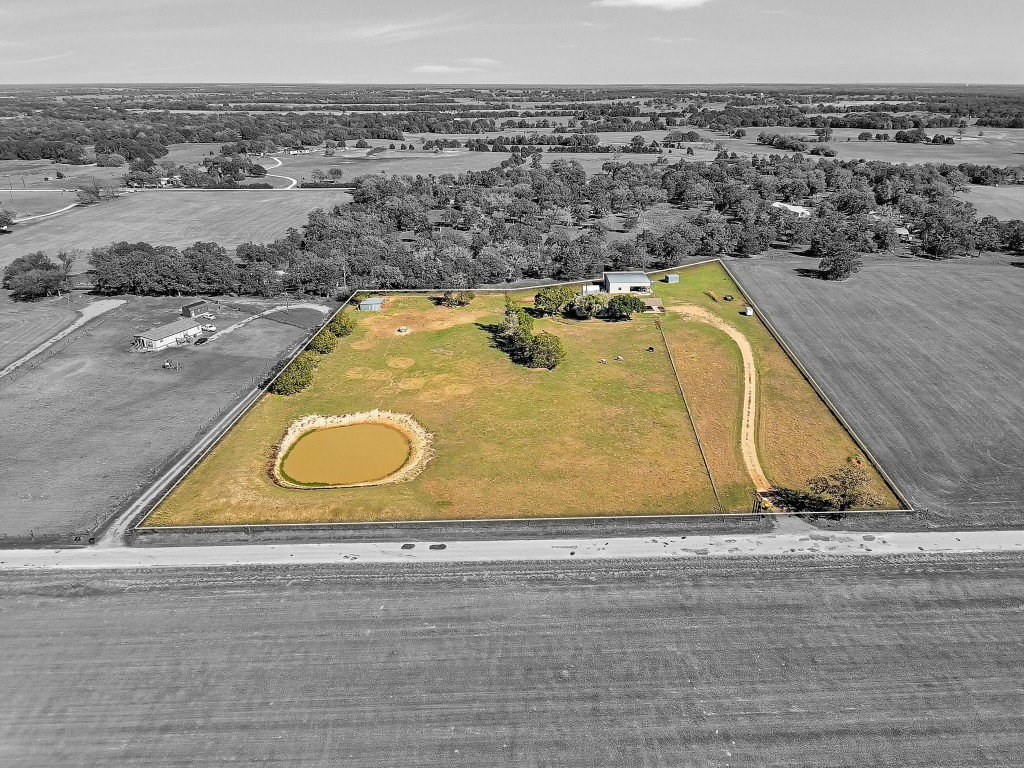 1252 County Road 106 , Paige, TX, 78659 | 9649641 | Realty Texas LLC