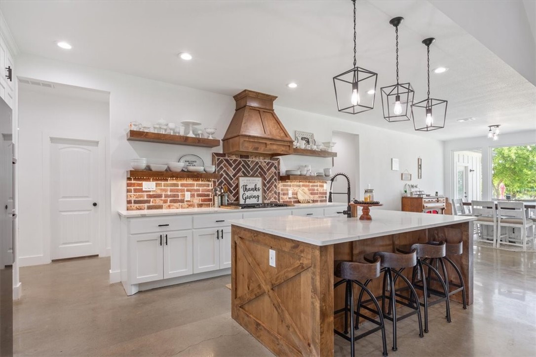 688 Pleasant Run Road , Crawford, TX, 76638 | 222127 | Realty Texas LLC