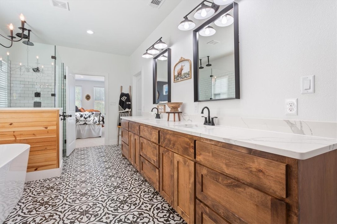 688 Pleasant Run Road , Crawford, TX, 76638 | 222127 | Realty Texas LLC