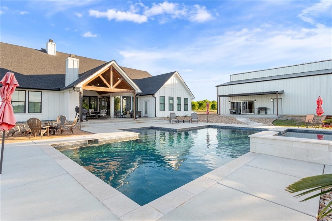 688 Pleasant Run Road , Crawford, TX, 76638 | 222127 | Realty Texas LLC
