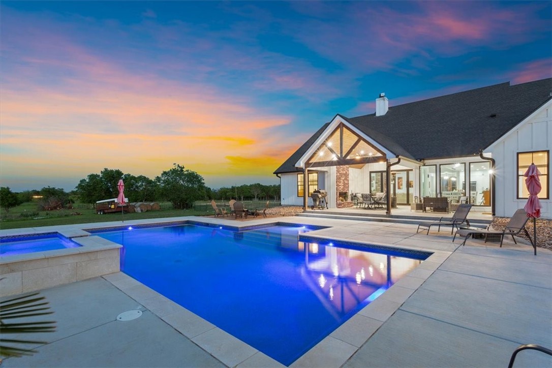 688 Pleasant Run Road , Crawford, TX, 76638 | 222127 | Realty Texas LLC