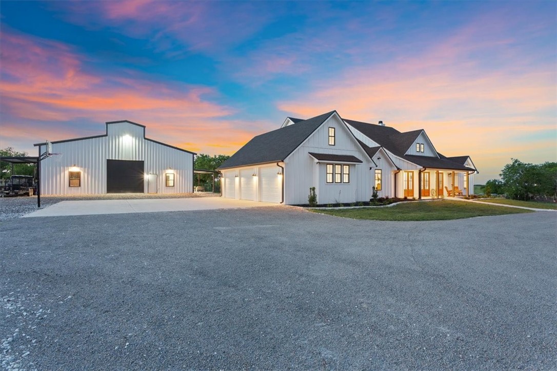 688 Pleasant Run Road , Crawford, TX, 76638 | 222127 | Realty Texas LLC