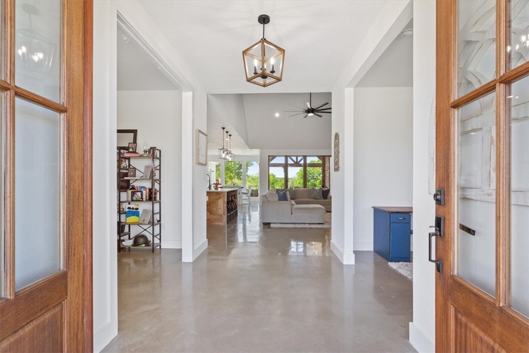 688 Pleasant Run Road , Crawford, TX, 76638 | 222127 | Realty Texas LLC