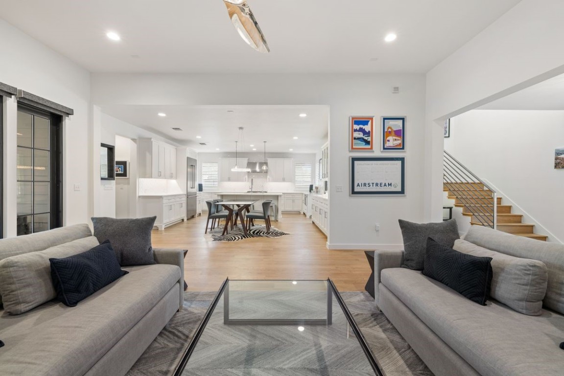 2800 W Fresco Drive , Austin, TX, 78731 | 3310426 | Realty Texas LLC