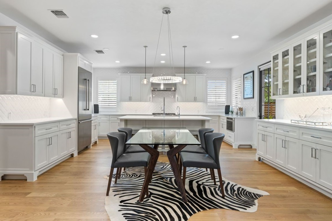 2800 W Fresco Drive , Austin, TX, 78731 | 3310426 | Realty Texas LLC