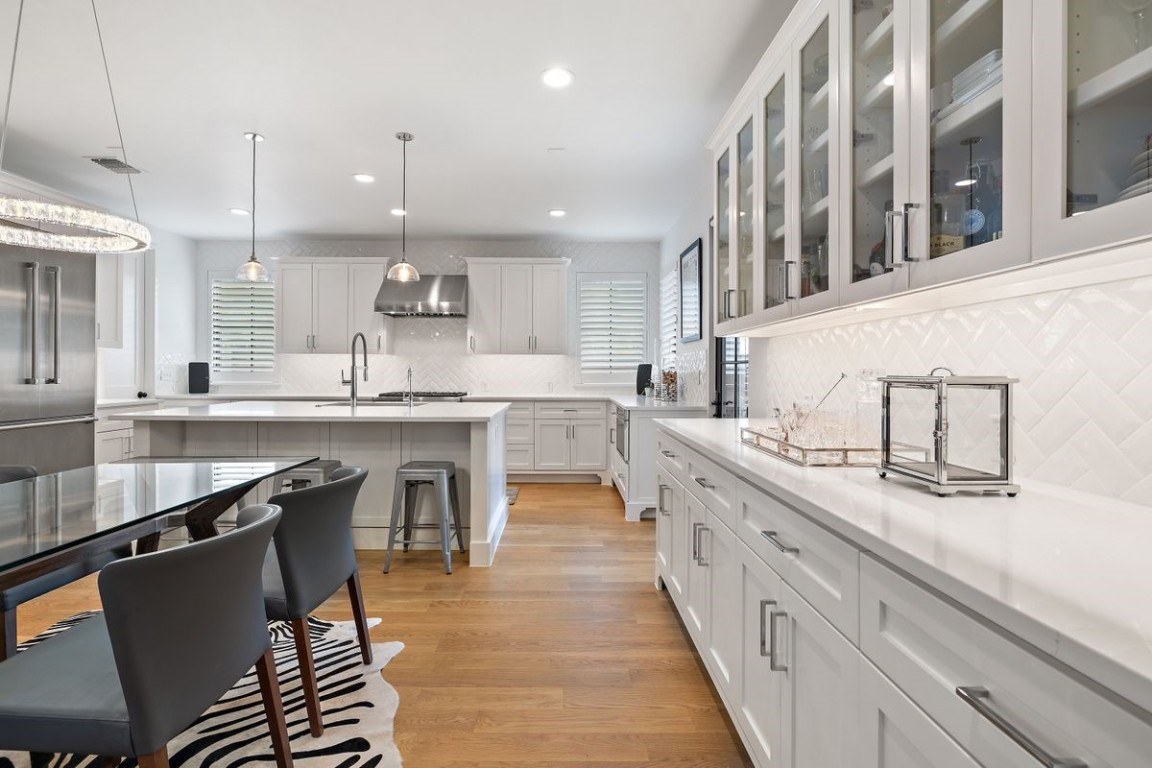 2800 W Fresco Drive , Austin, TX, 78731 | 3310426 | Realty Texas LLC