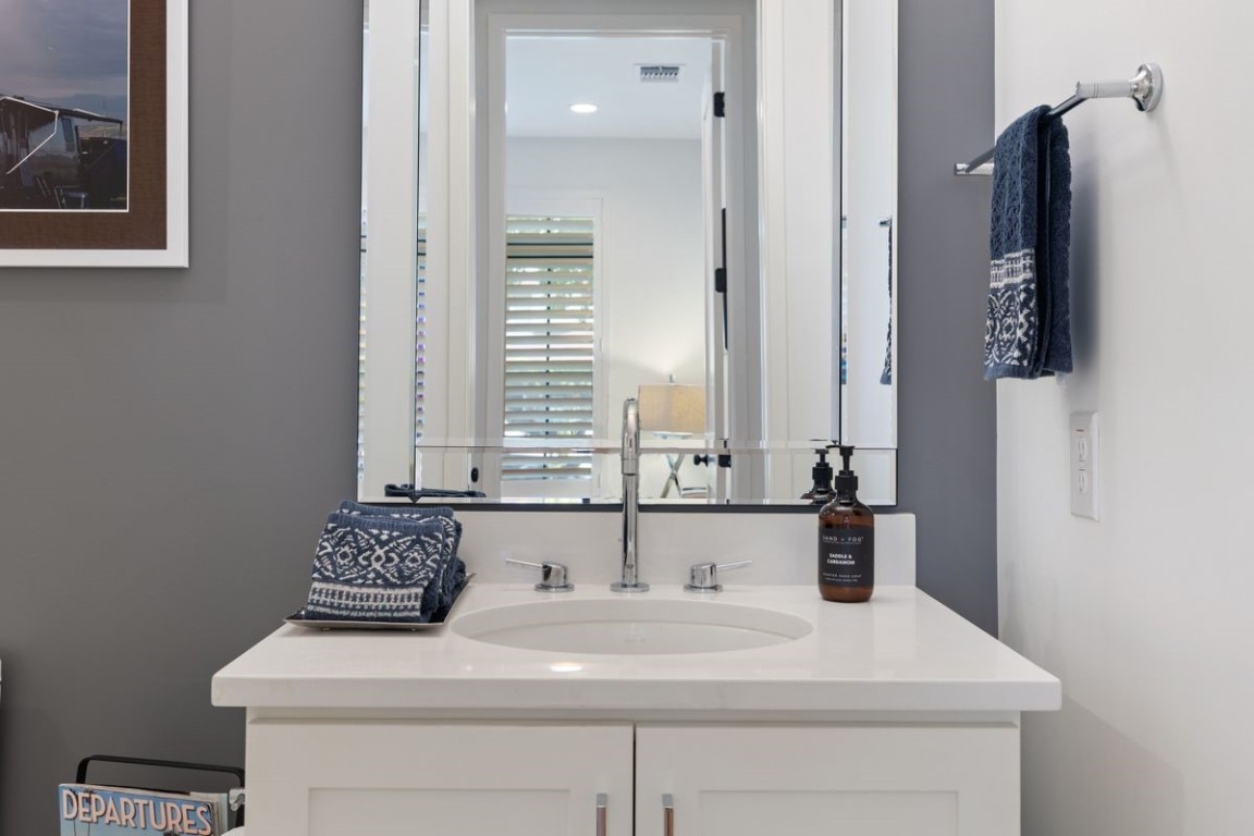 2800 W Fresco Drive , Austin, TX, 78731 | 3310426 | Realty Texas LLC