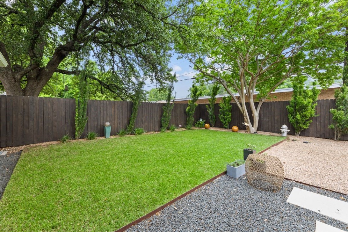 2800 W Fresco Drive , Austin, TX, 78731 | 3310426 | Realty Texas LLC