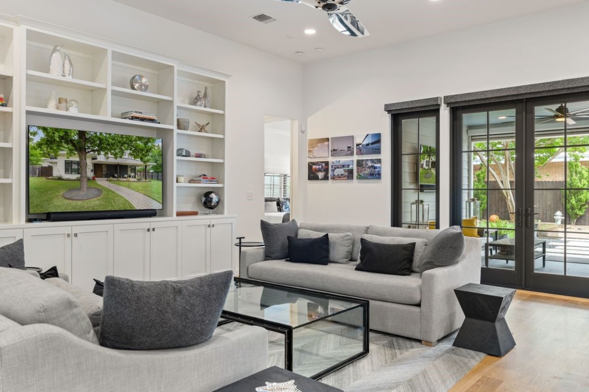 2800 W Fresco Drive , Austin, TX, 78731 | 3310426 | Realty Texas LLC